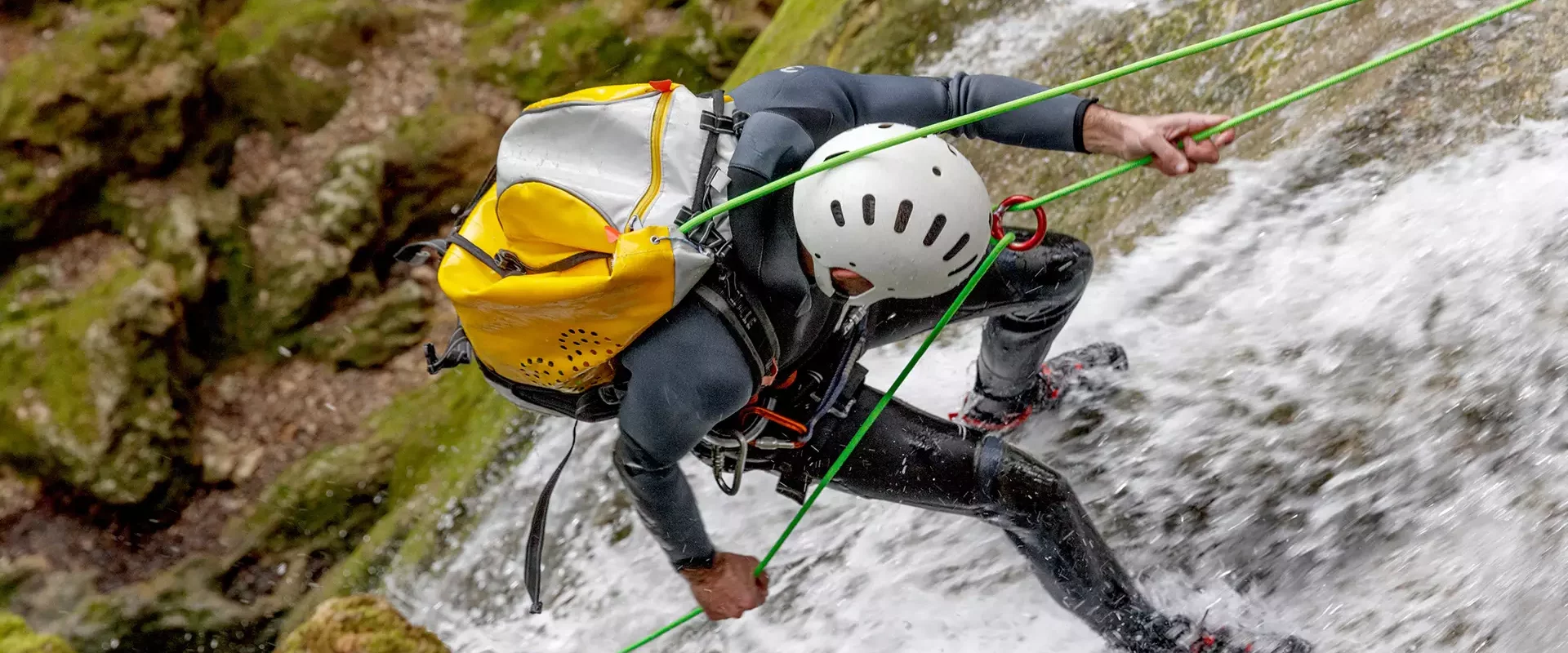 Canyonisme avec les grimpeurs des alpes