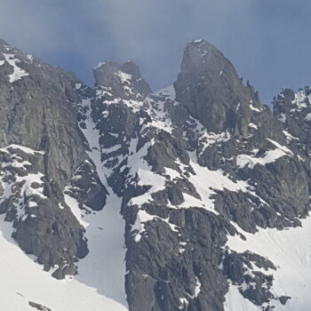 L&rsquo;Oreille du Loup : Goulotte Zia et traversée des arêtes (2291 m)
